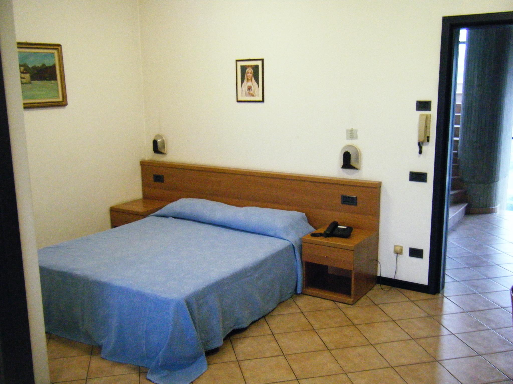 เรซิเดนเช เวซโซลี Aparthotel Darfo Boario Terme ภายนอก รูปภาพ